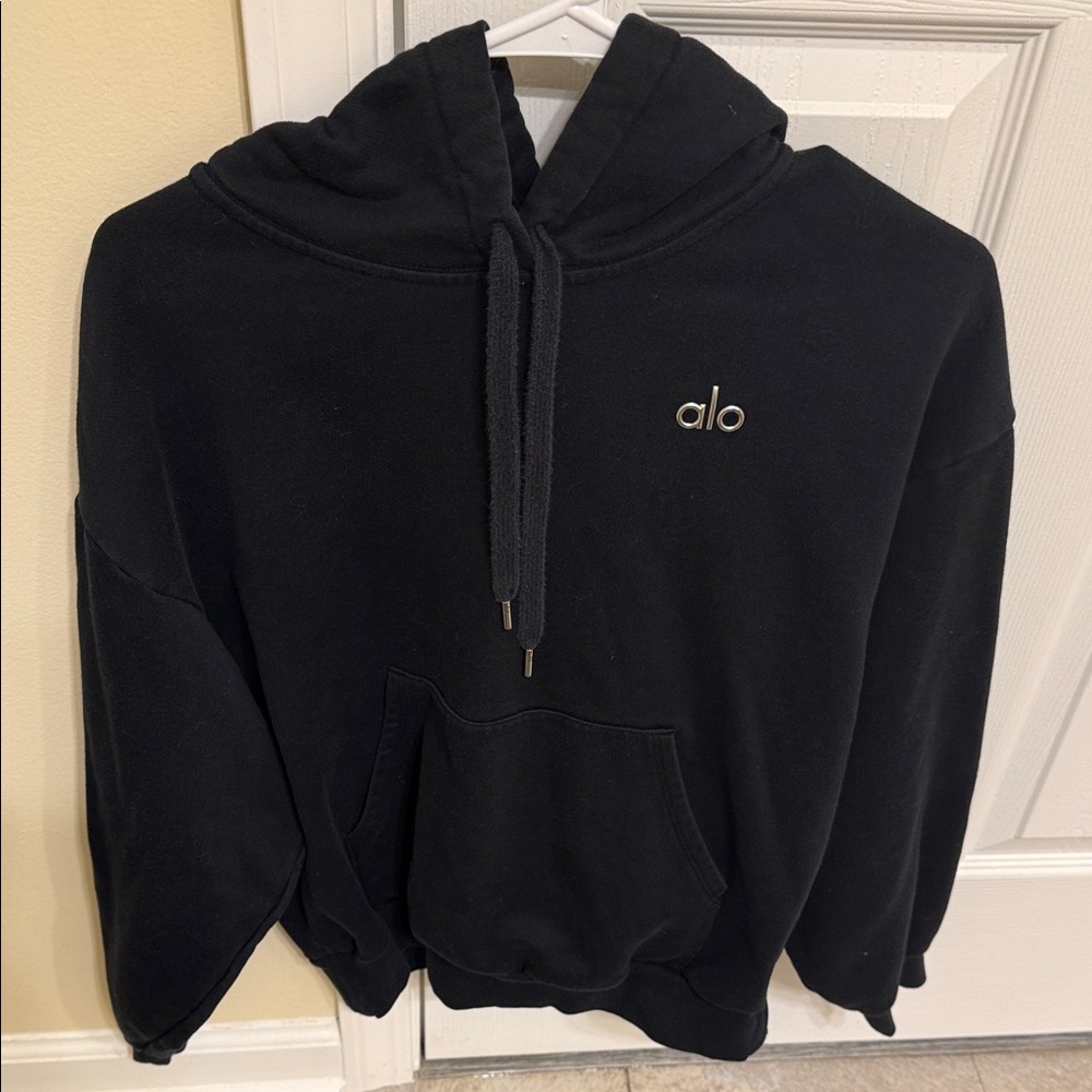 ALO Yoga Women’s Accolade Hoodie in black size small